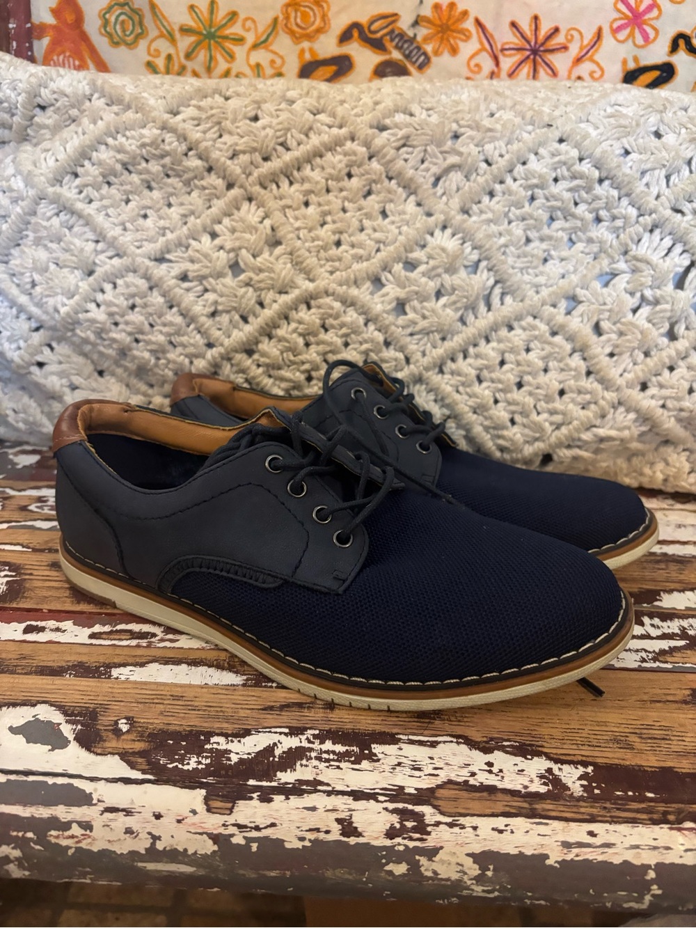 Steve Madden Navy and Tan Oxford Derby Shoes